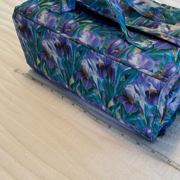 JM New York Iris Floral Cosmetic Bag EUC - Picture 4 of 10